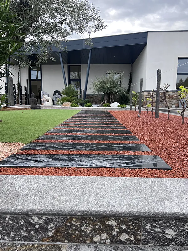 PLAQUES ARDOISE EBANO 100X30CM BRIQUE PILEE ET PELOUSE SYNTH2TIQUE ALBI (4)