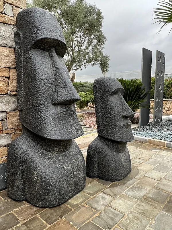 expo grimaud MOAI (1)