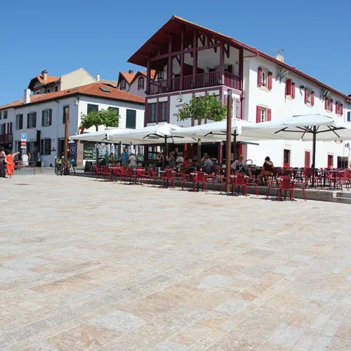 BIDART - Gneiss du caroux dessus grenaille