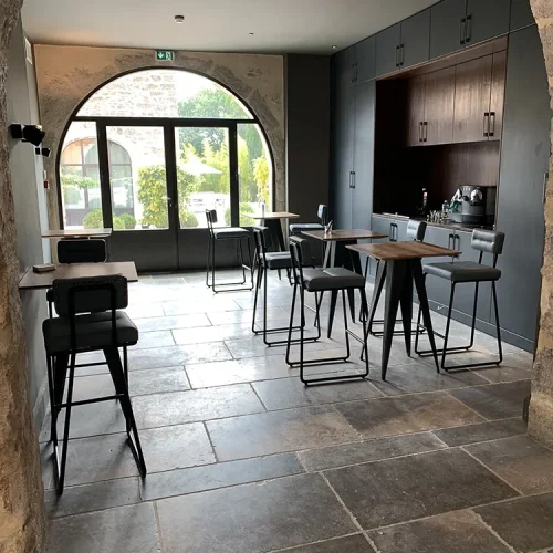 CHANTIER PEZENAS CALCAIRE DU CAUSSE VIEILLI TEINTES MELANGEES