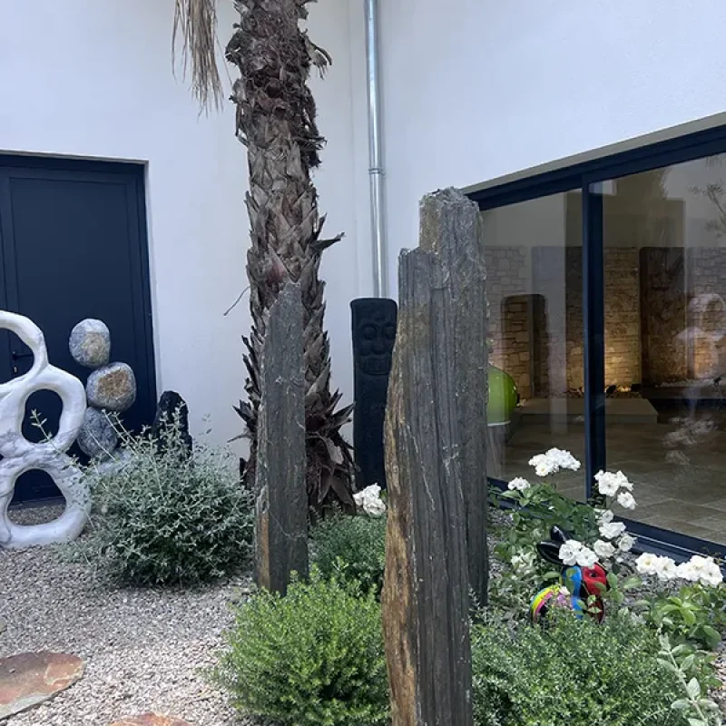 PATIO ALBI - MONOLITHE ARDOISE ET PAS JAPONAIS MULTICOLORES (2)