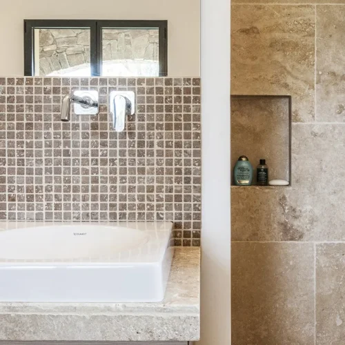 Travertin mosaïque noce - Salle de bain Lacaune