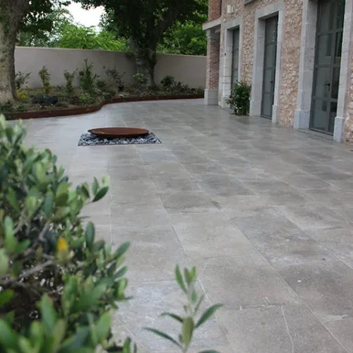 calcaire du causse sablé et brossé